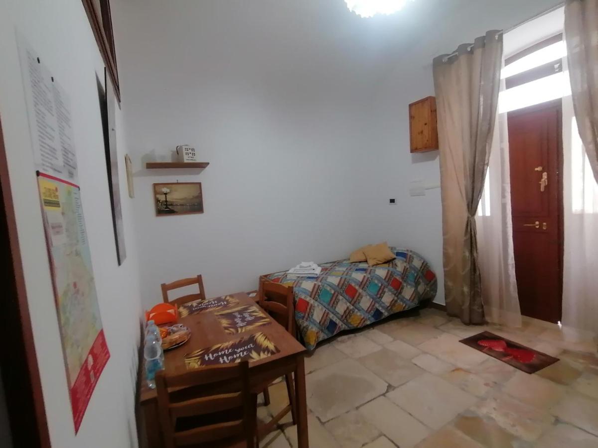 Home Sweet Home Rooms Bari Exterior photo